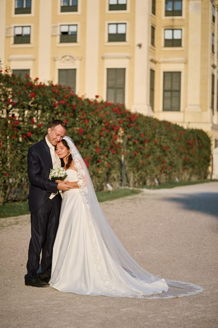 Schönbrunn Palace Private Photoshooting tour - Schönbrunn Palace, 20 minutes in front of the main attraction