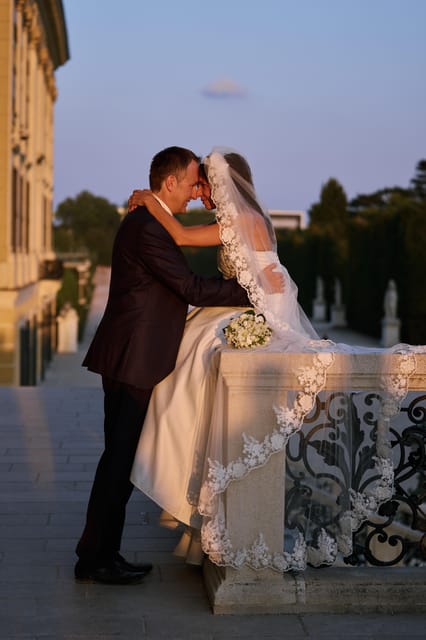 Schönbrunn Palace Private Photoshooting tour - The palace garden, 10 minutes for movement