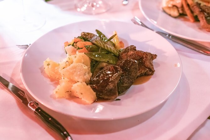 Secret Wonders Magic Dinner Show Ticket in Vienna - Key points to know before booking