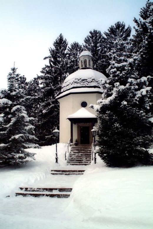 Silent Night Oberndorf Christmas Eve Tour from Salzburg - Practical advice for a warmer, better evening