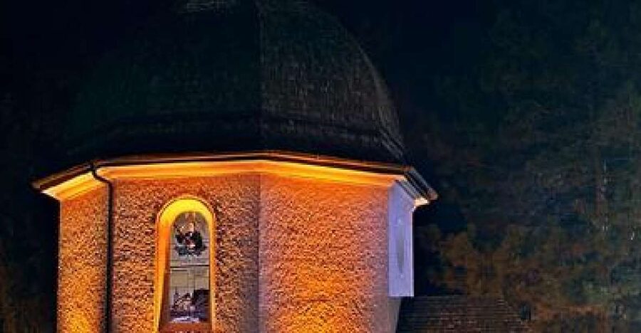 Silent Night Oberndorf Christmas Eve Tour from Salzburg - Meeting in Salzburg at Mirabellplatz