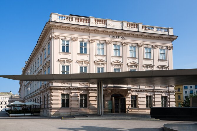Skip-the-line Albertina Palace, Museum Vienna Private Tour - Private guiding and group size