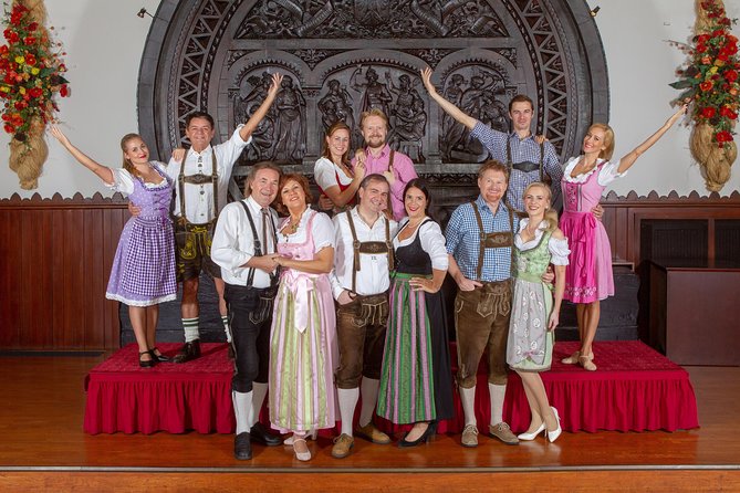 Skip the Line: Austrian Dinner Show Ticket in Vienna - Finding the Rathauskeller beneath Vienna City Hall