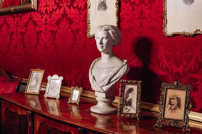 Skip-the-Line Empress Sisi Museum, Hofburg & Gardens Tour - Augustinian Church and the Habsburg wedding story