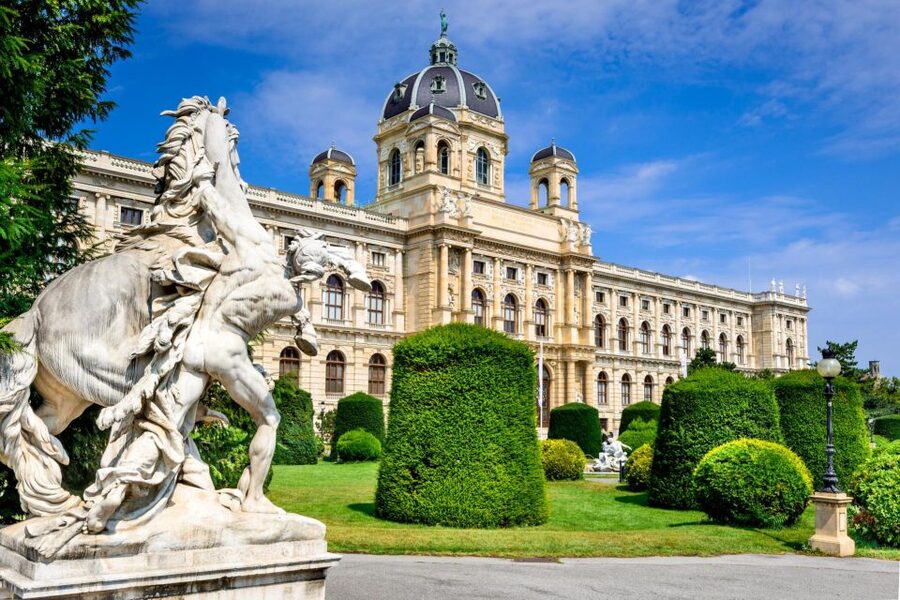 Skip-the-line Private Tour Kunsthistorisches Museum Vienna - The three-hour option: museum time with a private car