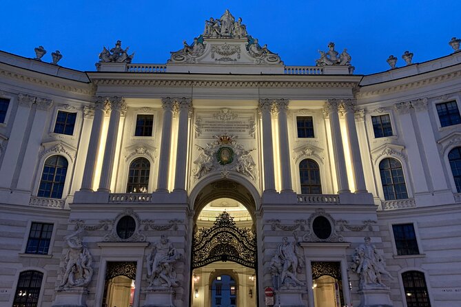 Spooky Vienna Ghost Tour in English - A 7:30 pm start beside the opera