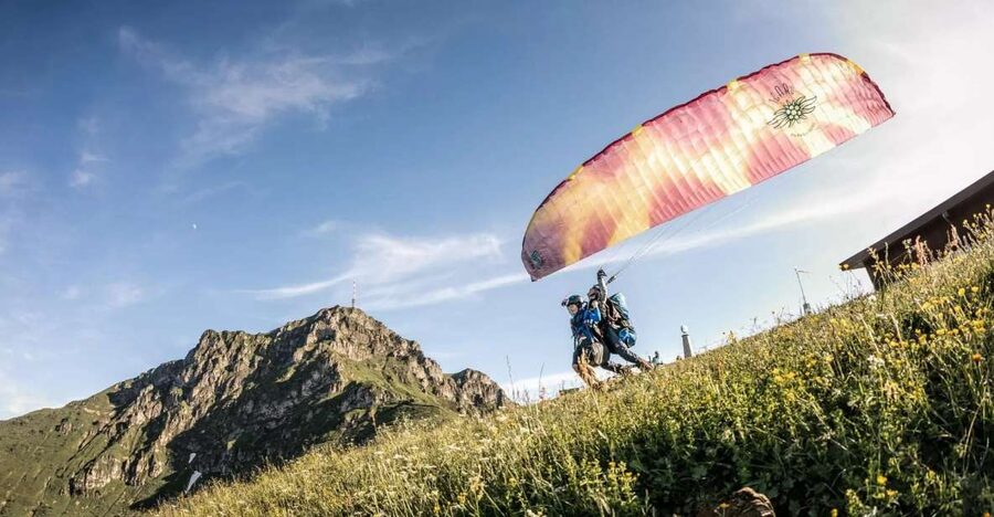 St Johann in Tirol: Tandem Paragliding - The 20-minute ride to the launch point
