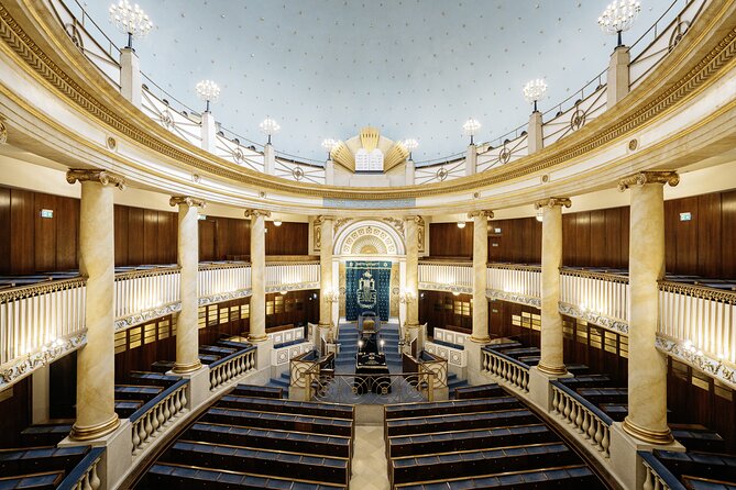 Stadttempel Admission Ticket with a guided tour - Remembering the synagogue’s survival in 1938