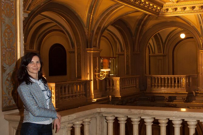 STATE OPERA - PRIVATE guided tour (tickets included) - Opera Ball traditions and Vienna’s social side