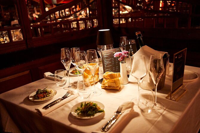 Strauss Dinner Show - Dinner: a traditional menu with mixed results