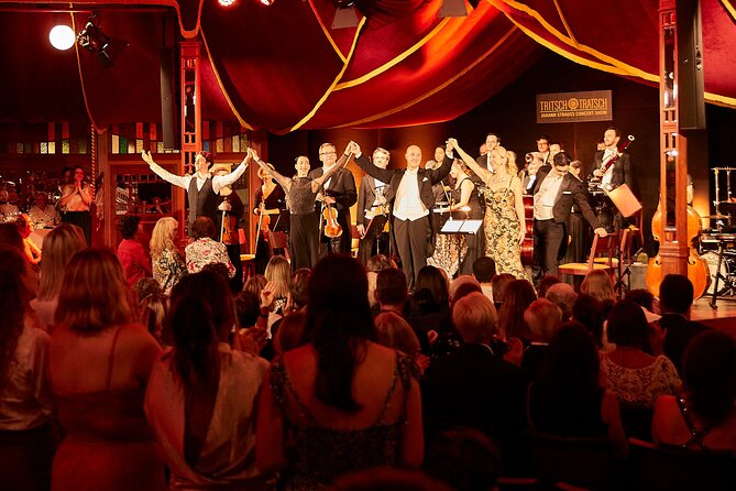 Strauss Dinner Show - Comfort, service, and a few rough edges