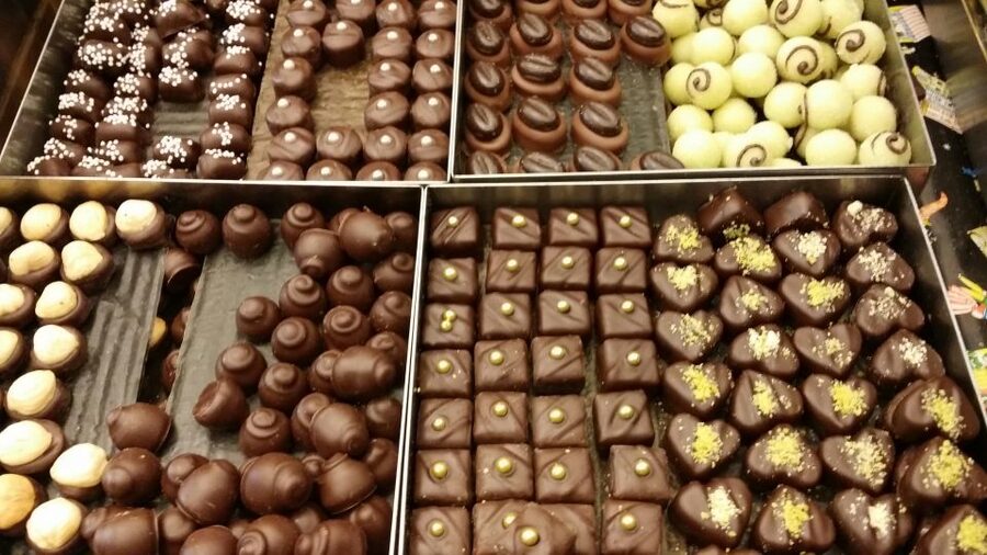 Sweet Vienna Tour: Home of Cakes and Cafe Culture - The original and real Sachertorte
