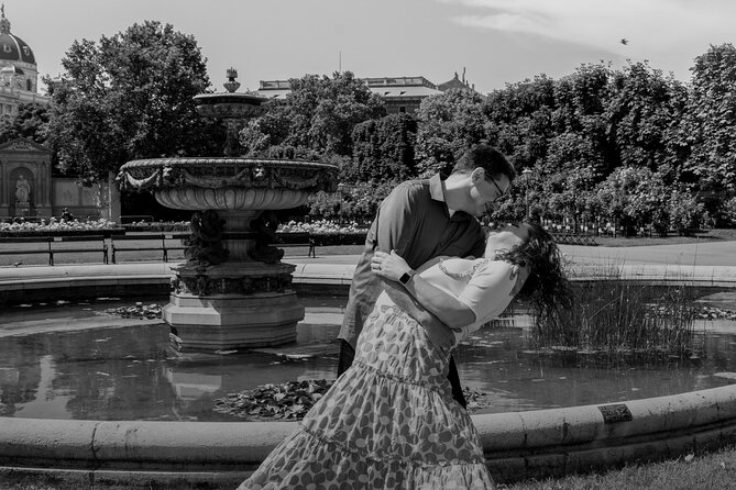 Tailored Fun and Private Photo Shoot in Vienna - The $464.26 price and the value of a private session