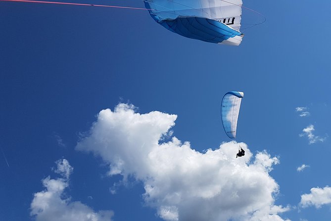 Tandem paragliding in the Stubai Valley near Innsbruck - Why This Stubai Valley Flight Is Worth Your Time