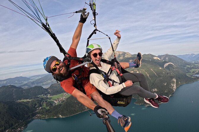 Tandem Paragliding St. Gilgen - Wolfgangsee - Seeing the Salzkammergut from the air