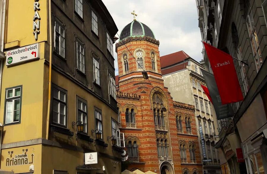 The unknown Vienna City- a guided walking tour in 3 hours - Starting at Stubentor, where Vienna’s story turns inward