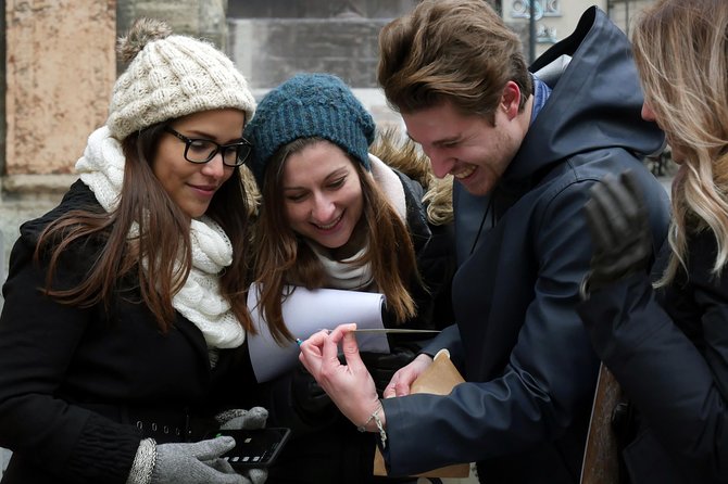The Vienna Augmented Reality Puzzle Rally - Solving the murder case and following Mozart