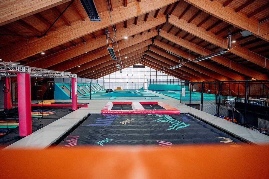 Tirol: Zahmer Kaiser Trampolinpark - The Ninja Course Tests More Than Nerve