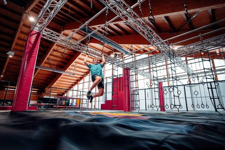 Tirol: Zahmer Kaiser Trampolinpark - Bag Jump and Wall Running for Bigger Stunts