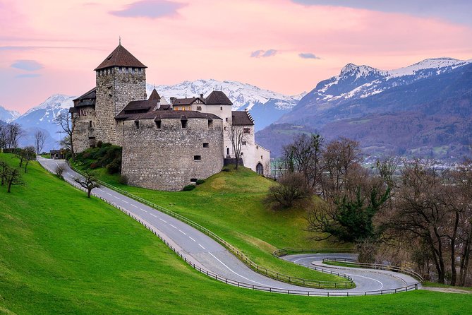 Trip to 4 Countries: Liechtenstein, Austria, Germany, Switzerland - Bregenz: lake views with a weather warning