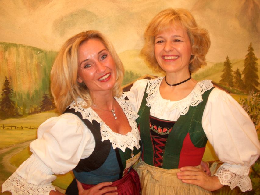 Tyrolean Evenings Family Gundolf in Innsbruck - The second half: more comedy and a worldwide finale