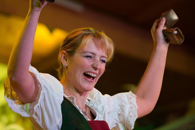 Tyrolean Folk Show Ticket in Innsbruck - Who will get the most from this evening