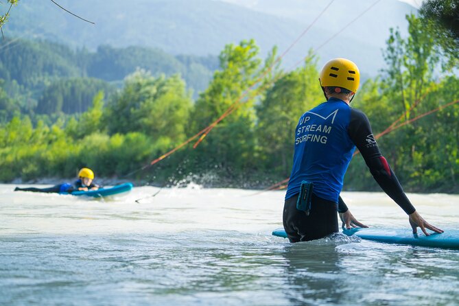 UP STREAM SURFING - The new way of surfing a river - The Inn and the Hechenberg backdrop