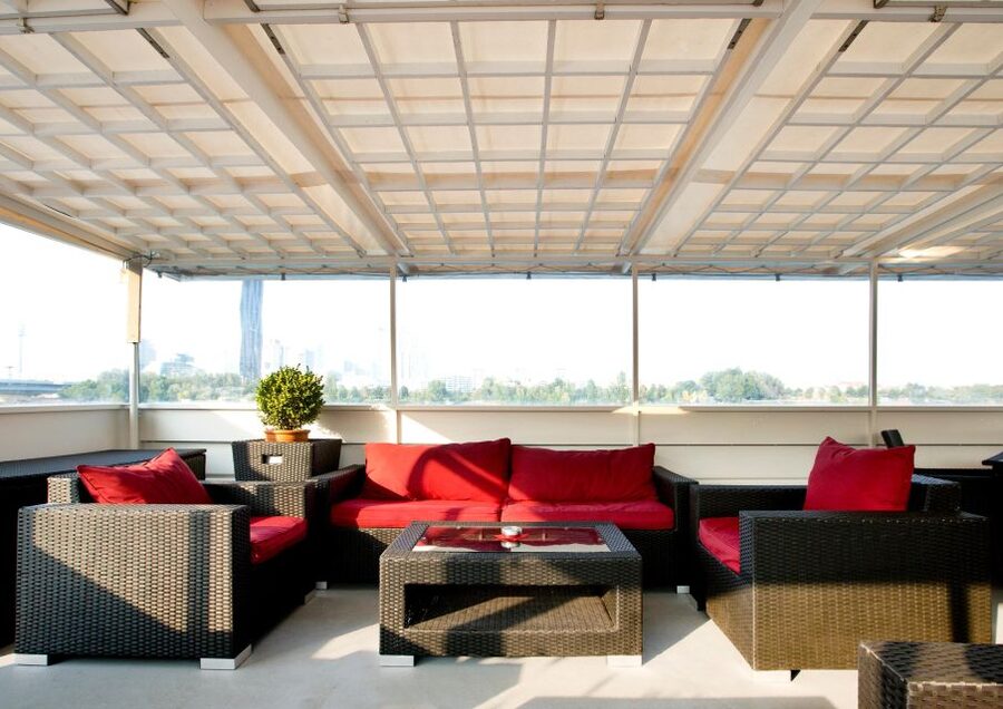Vienna: 3,5-Hour Danube Cruise "Austropop" - Practical tips for making the evening work