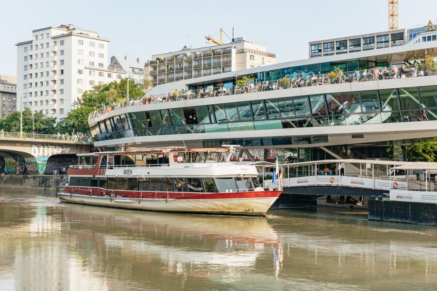 Vienna: 3-Course Evening Dinner Cruise - Key details before you book