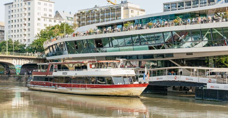 Vienna: 3-Course Evening Dinner Cruise - Should you book the Vienna dinner cruise?