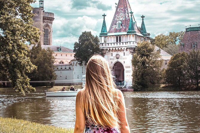 Vienna Airport to Vienna City Private Airport Transfer Austria - Who should book this Vienna airport transfer?