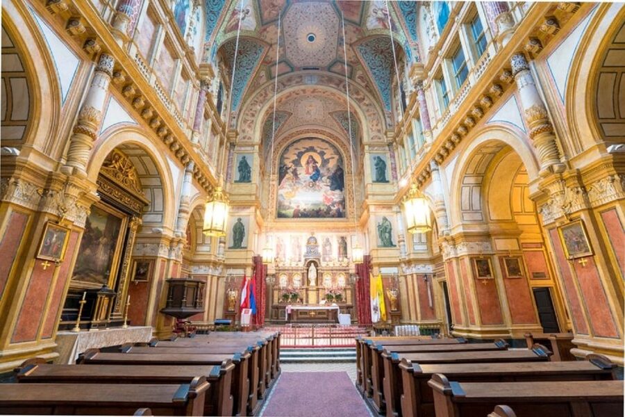Vienna: 'Armenia In The Heart Of Austria' Tour - Museum objects, coins, carpets, and Armenian paintings