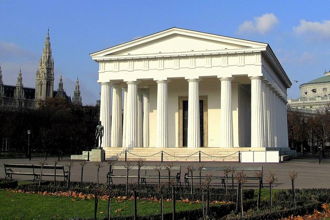 Vienna at First Glance a Private Walking Tour for First Timers - Volksgarten and Heldenplatz