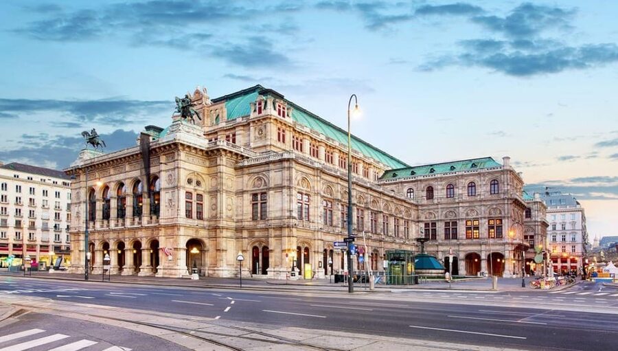 Vienna Audioguide - TravelMate app for your smartphone - Hofburg and Maria-Theresien-Platz