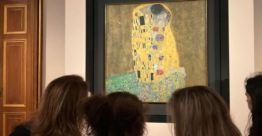 Vienna Belvedere for Kids and Parents: Art Tour with Tickets - Key points at a glance