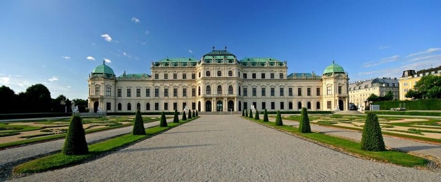 Vienna: Belvedere Palace Skip-the-Line Tour - The opening rooms: Baroque ceremony before modern art