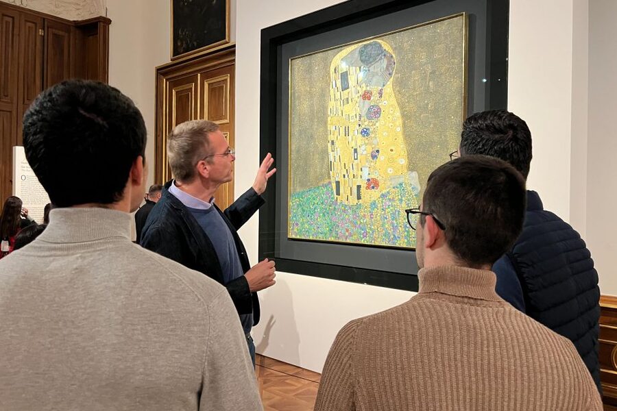 Vienna: Belvedere & The Best of Gustav Klimt Private Tour - Seeing the Upper Palace before the art