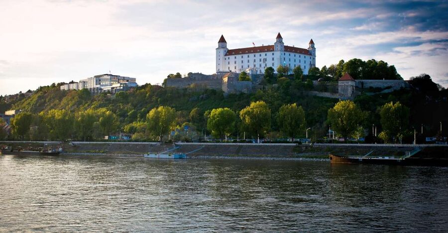 Vienna: Bratislava Day Trip with Private Guide and Transport - Key points at a glance