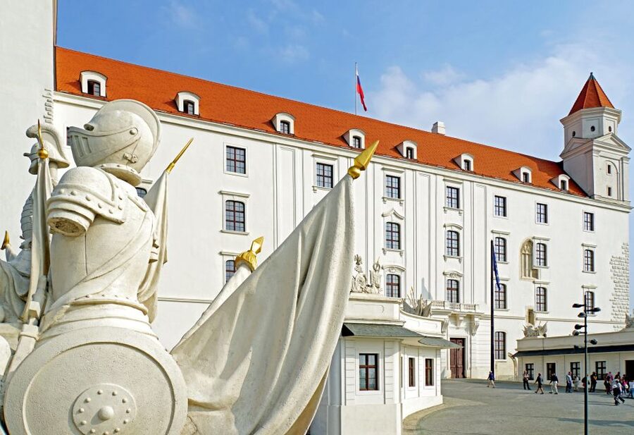 Vienna: Bratislava Day Trip with Private Guide and Transport - Free time for lunch and shopping