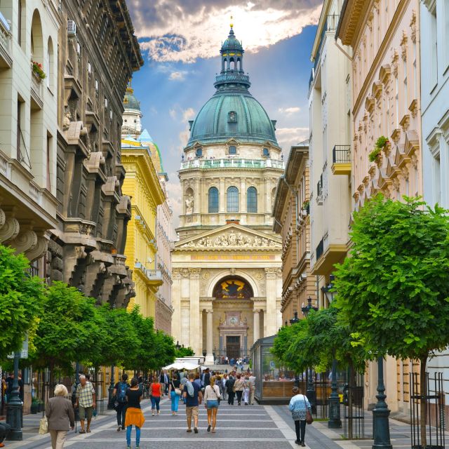 Vienna: Budapest Day Trip - A long but simple bridge from Vienna to Budapest
