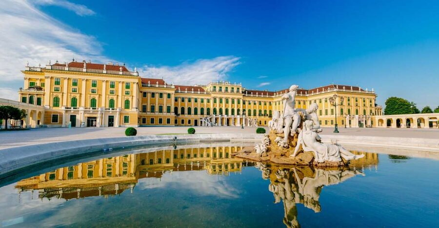 Vienna: Bus & Schönbrunn Palace Skip-the-Line Guided Tour - Why this tour makes sense in Vienna