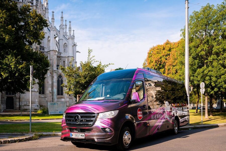 Vienna: Bus Tour with Virtual Reality Experience - Museums, markets, and the Ringstraße
