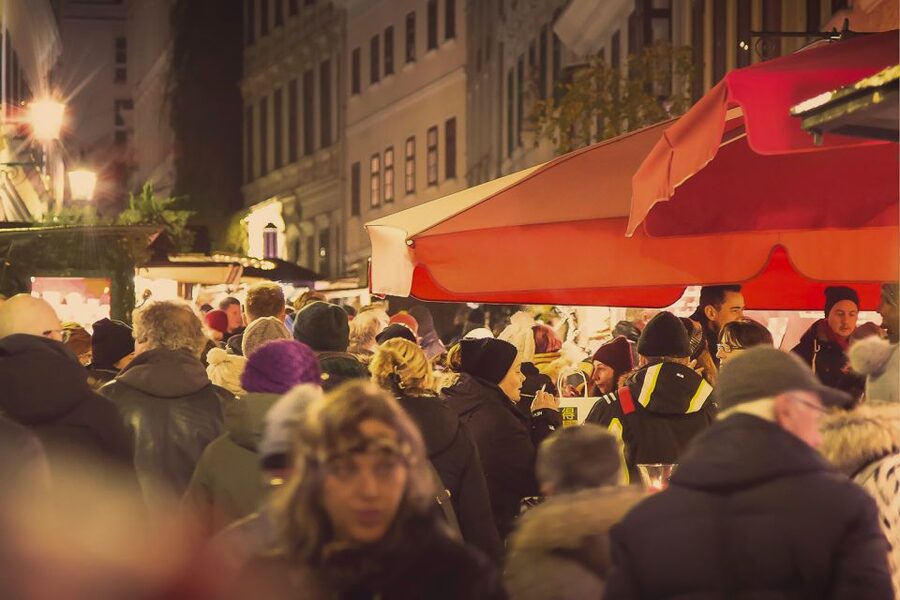 Vienna: Christmas Markets Tour - Four markets instead of one famous square