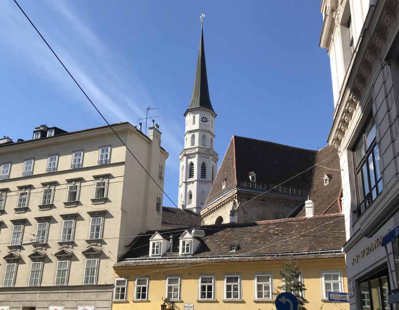 Vienna: City Center Guided Walking Tour - Starting between Vienna’s two great museums