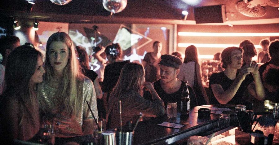 Vienna: City Center Pub Crawl - Three Stops, Three Different Kinds of Nightlife