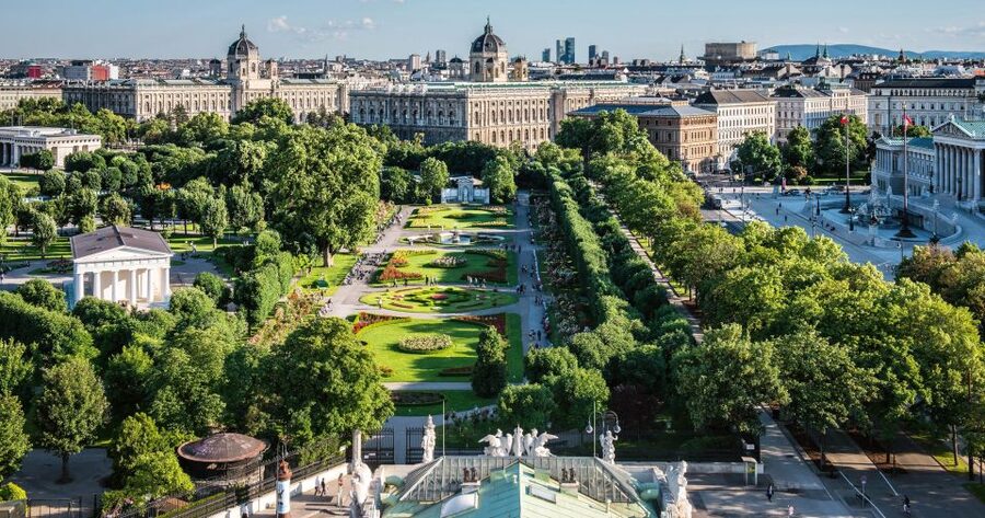 Vienna: City Highlights Guided Bike Tour - Kunsthistorisches Museum and the grand Ringstrasse mood