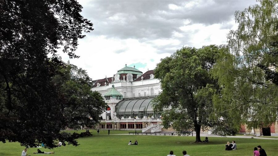 Vienna: City Highlights Guided Walking Tour & Old Town - Key points to know before you book