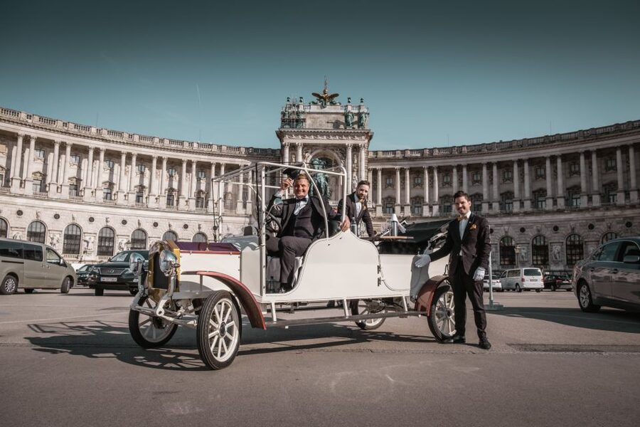 Vienna: City Sightseeing Tour in an Electro Vintage Car - Key points to know before booking
