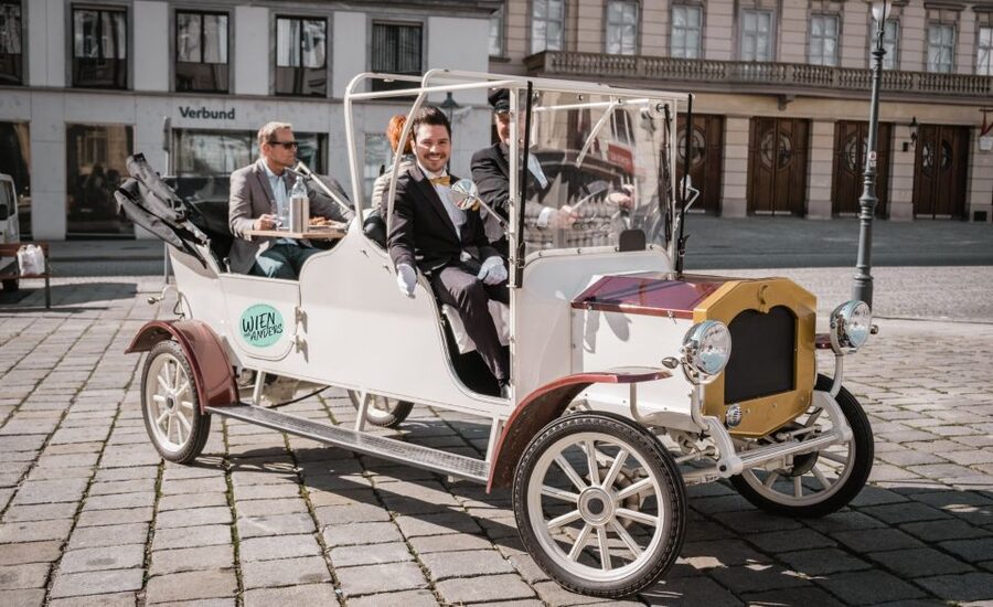 Vienna: City Sightseeing Tour in an Electro Vintage Car - The 60-minute option: the best middle ground