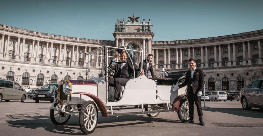 Vienna: City Sightseeing Tour in an Electro Vintage Car - The 40-minute route: a useful first look